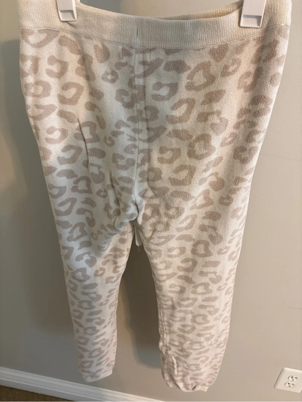 Barefoot Dreams Cream Leopard-Print Cozy Lounge Set